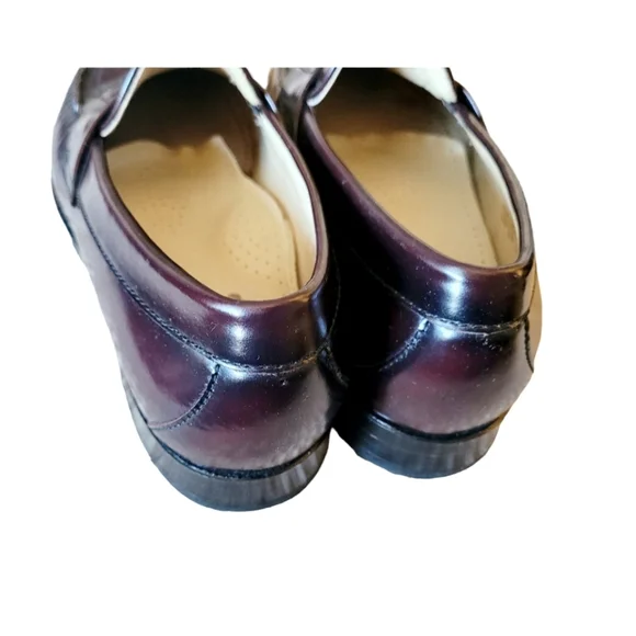 SAS Vintage 1988 Cordovan Leather Penny Loafers New with Original Box Size 8M